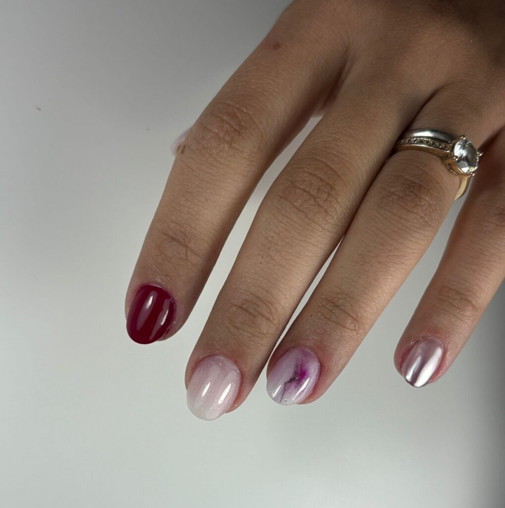 semipermanente unghie: lavoro su cliente